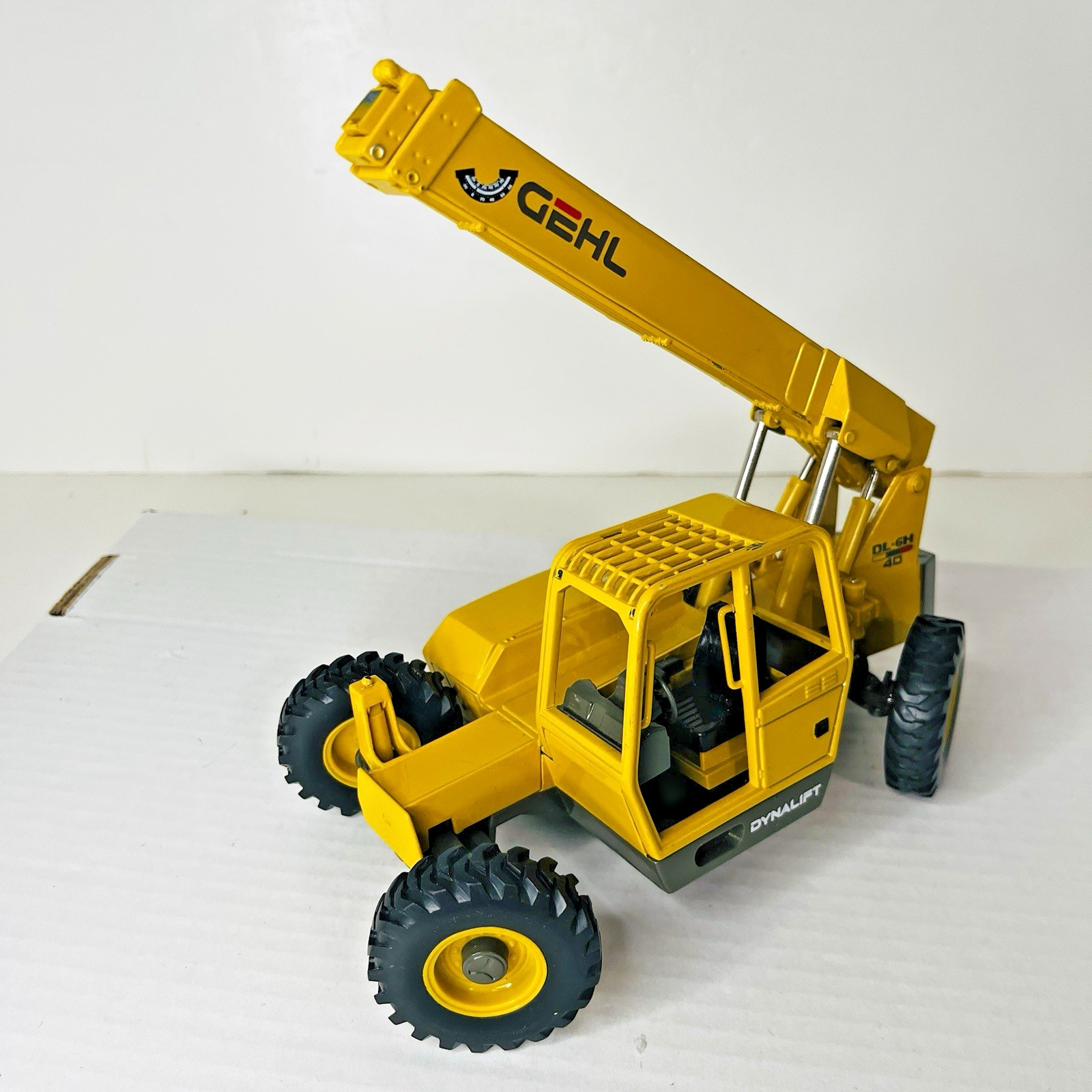 GEHL Telescopic Handler DL-6L Die Cast 1/25 Truck Model Missing Parts – READ