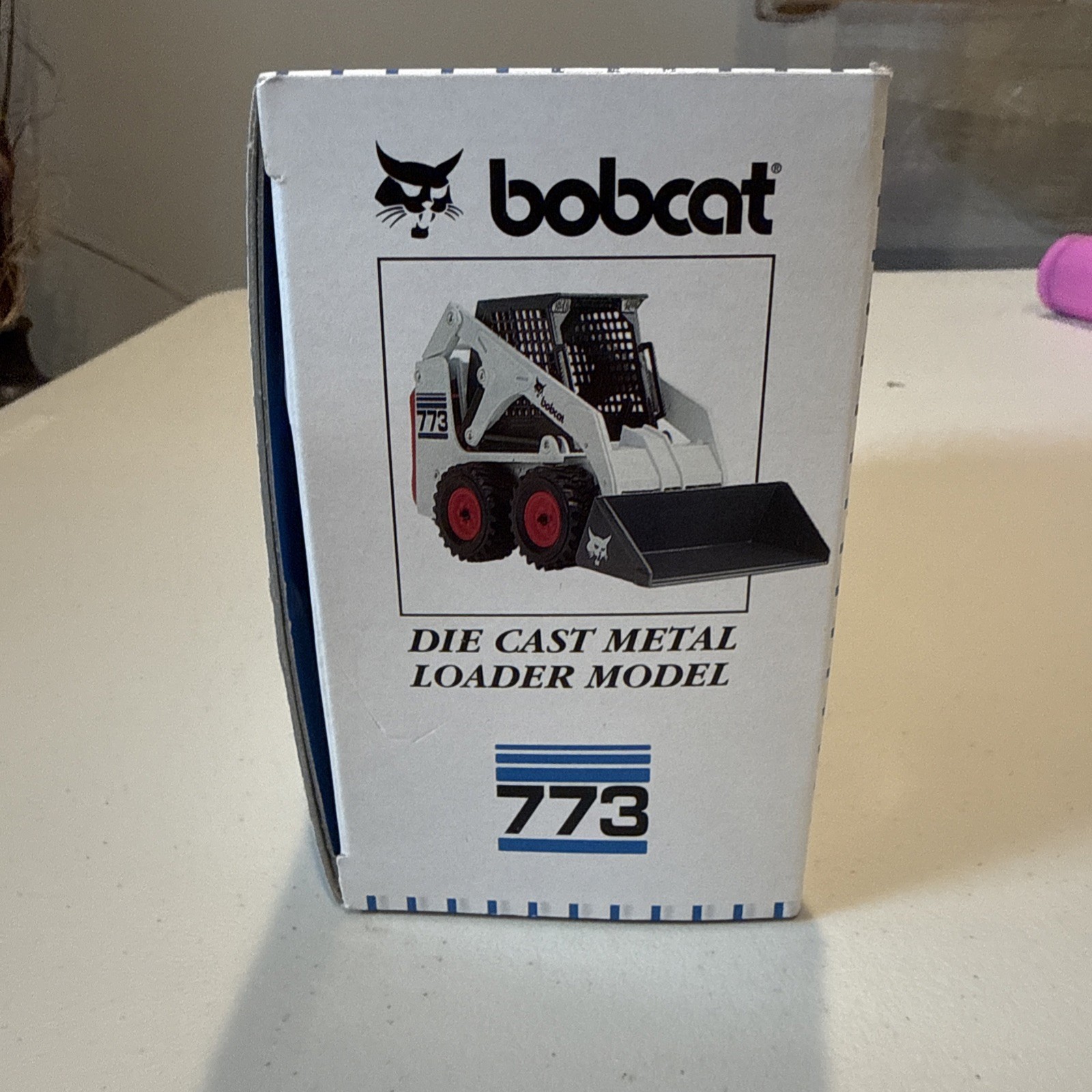 Bobcat 773 Skid-Steer Loader – Wan Ho 1:25 Scale Diecast Model #6901256 New