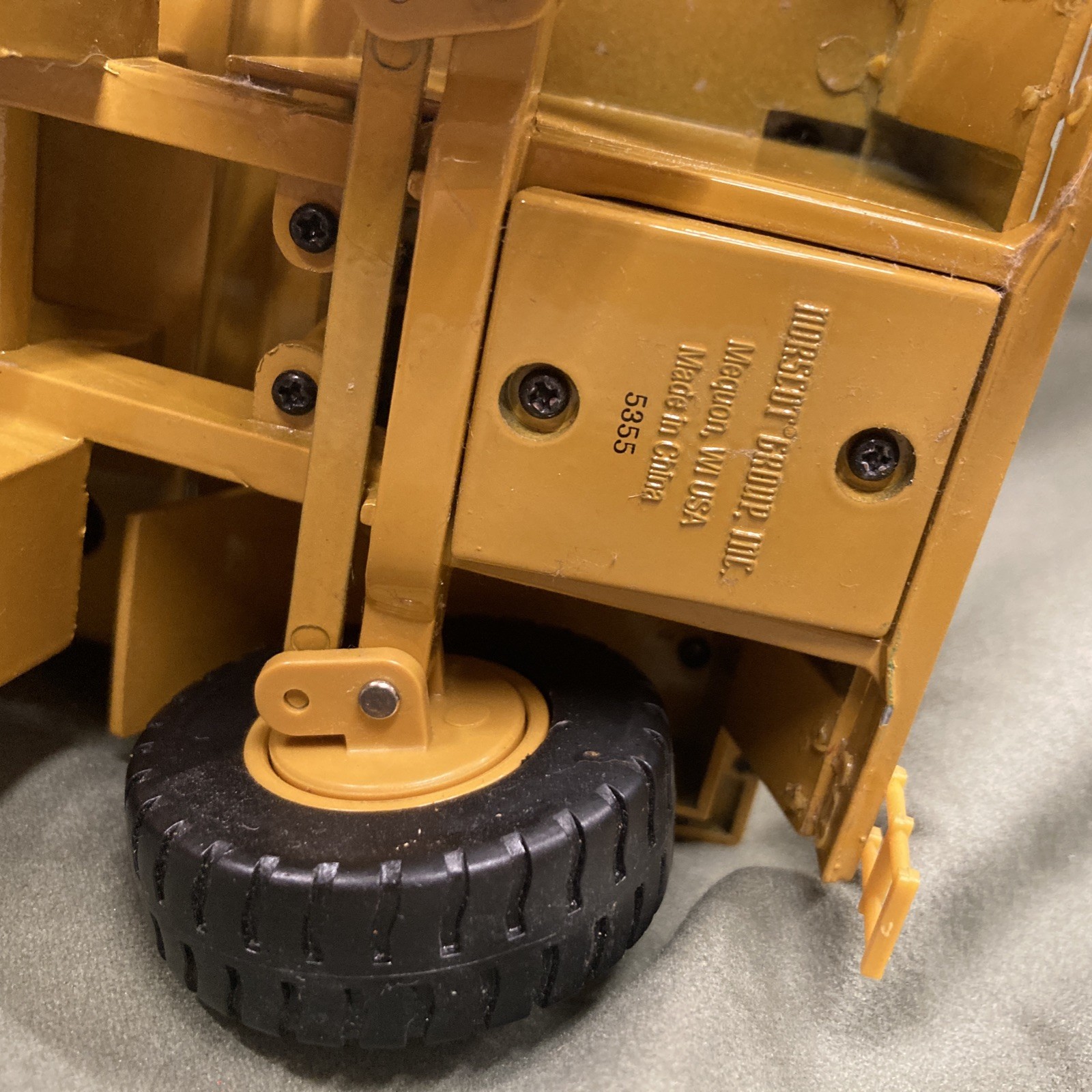 Norscot Caterpillar 777D Klein K2000 Water Tank Truck 1/50 Diecast Heavy Equip