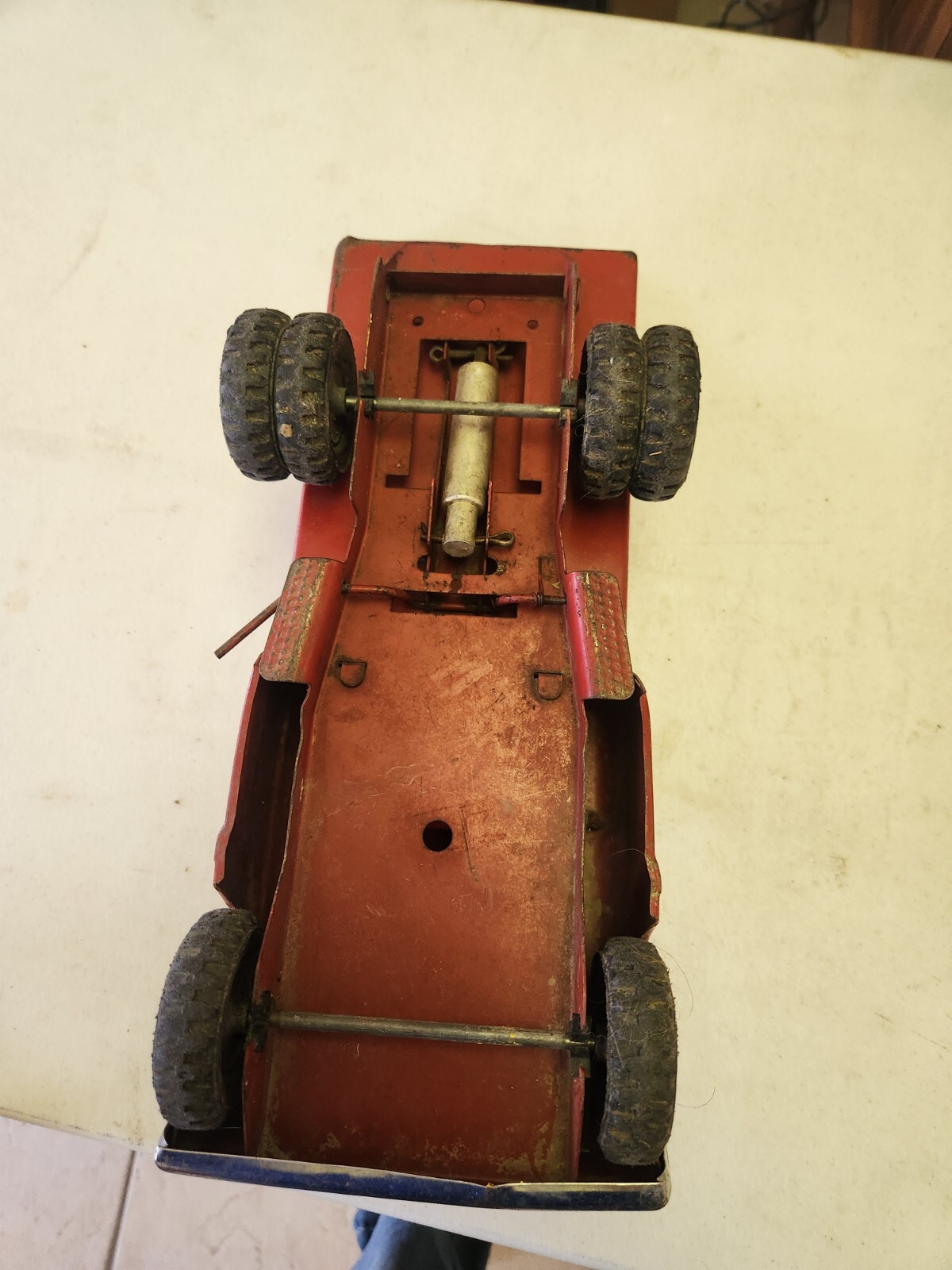 VINTAGE STRUCTO HYDRAULIC DUMPER PRESSED STEEL TOY TRUCK METALLIC RED