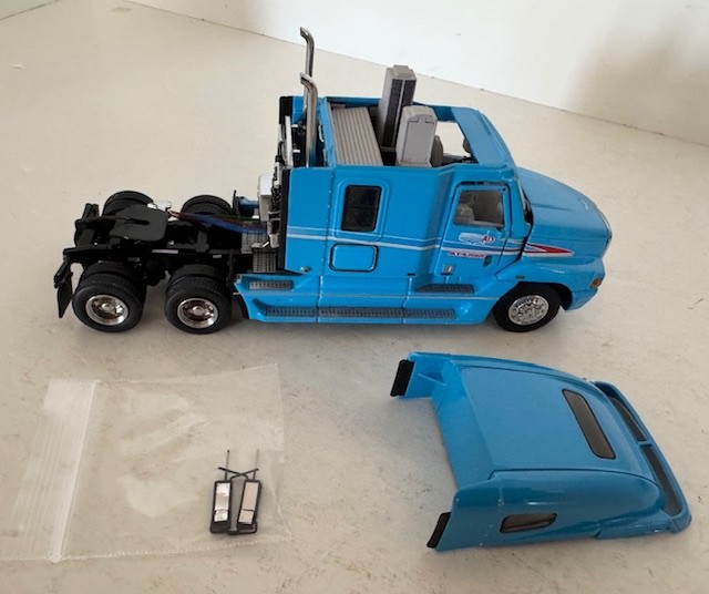 1:50 Blue ATS Freightliner Century Truck Tractor SW2062-ATS By Sword