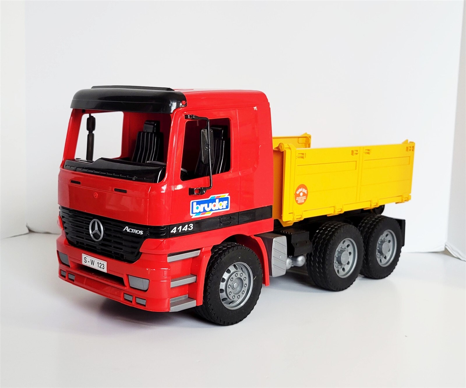 Bruder Mercedes Actros 4143 Red Yellow Construction Dump Truck Made in Germany