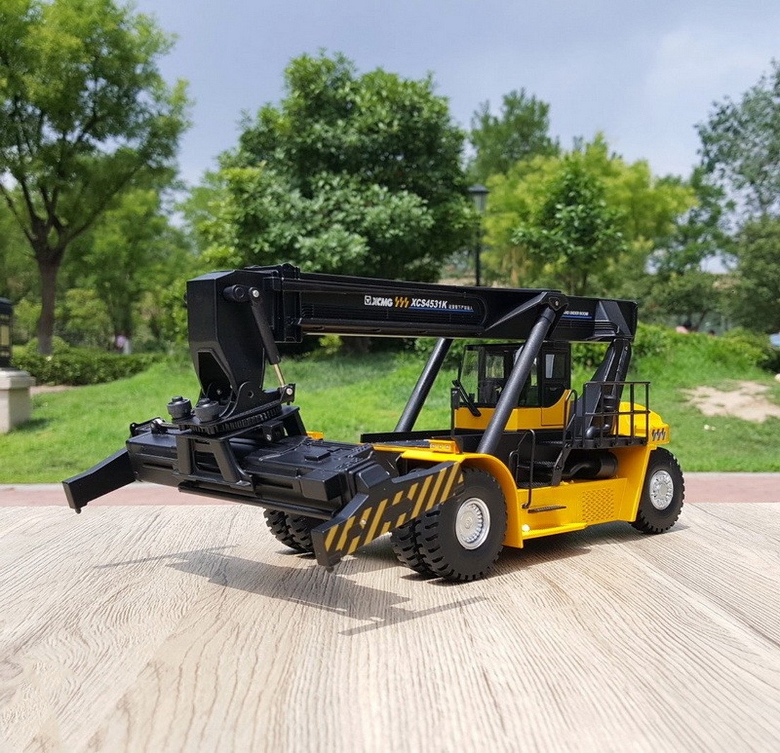 1/35 Scale XCMG XCS4531K Container Reach Stacker Diecast Model Toy Gift