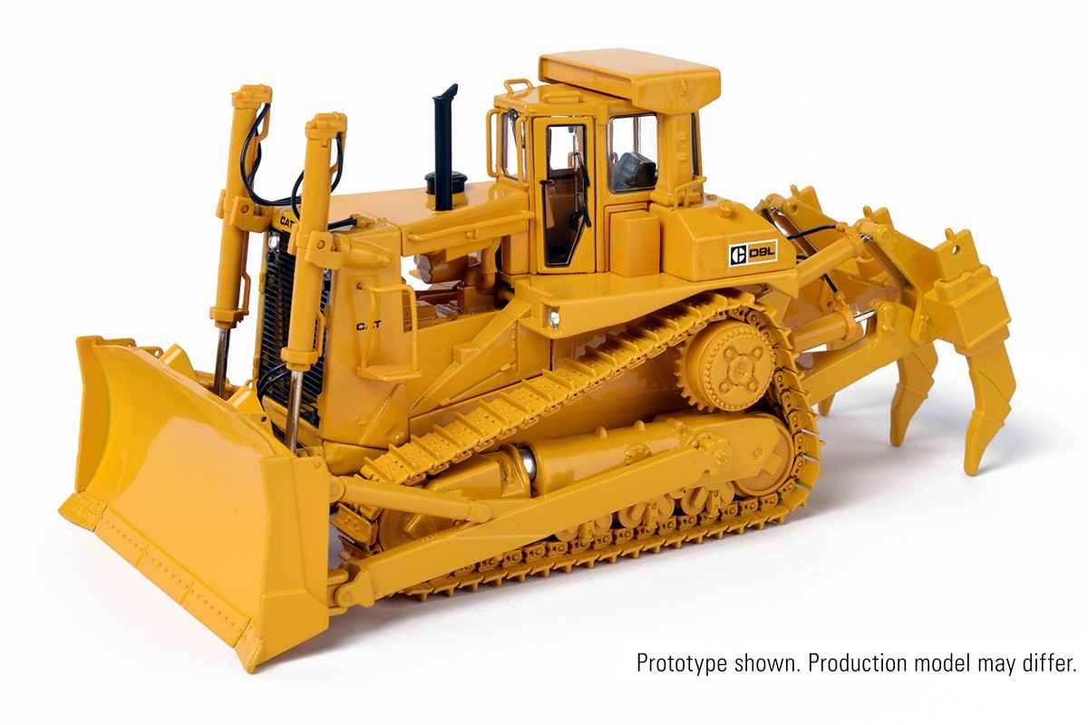 Caterpillar Cat D9L Dozer with Multi-Shank Ripper – CCM 1:48 Scale Model New