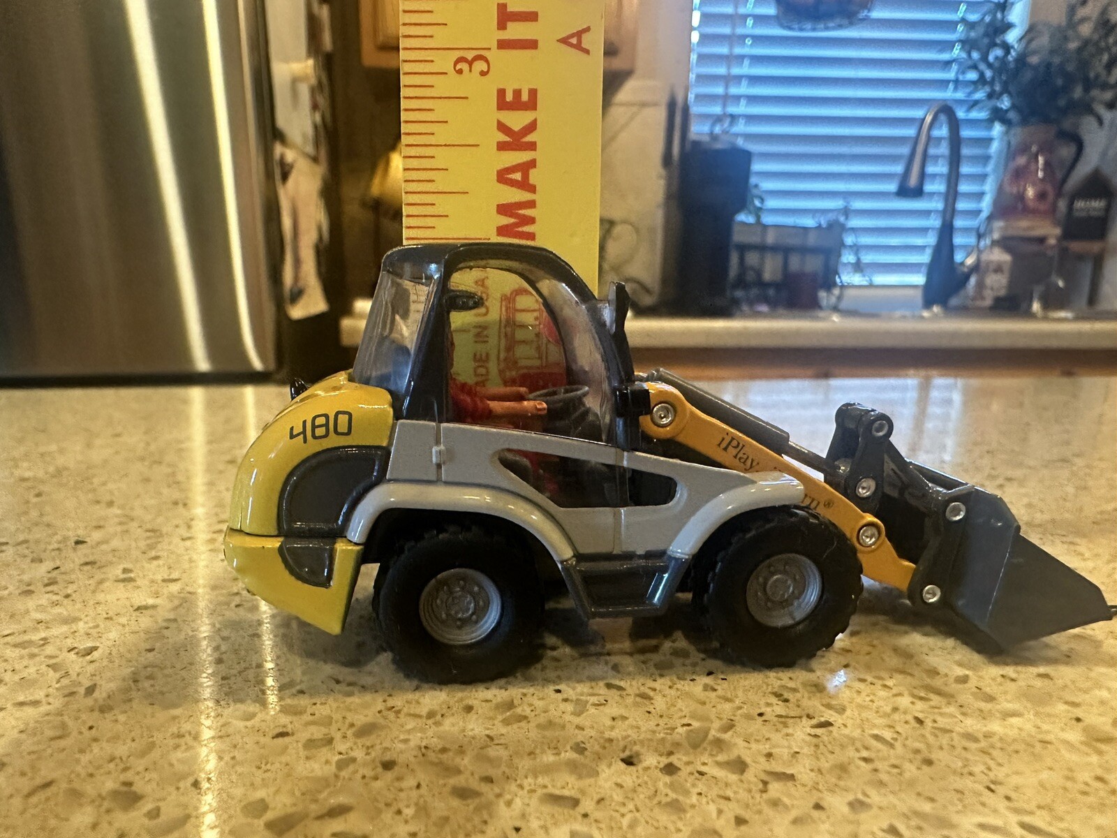 KDW~Four wheel loader Model Alloy Shovel Forklift Truck Diecast Engineering 1:50