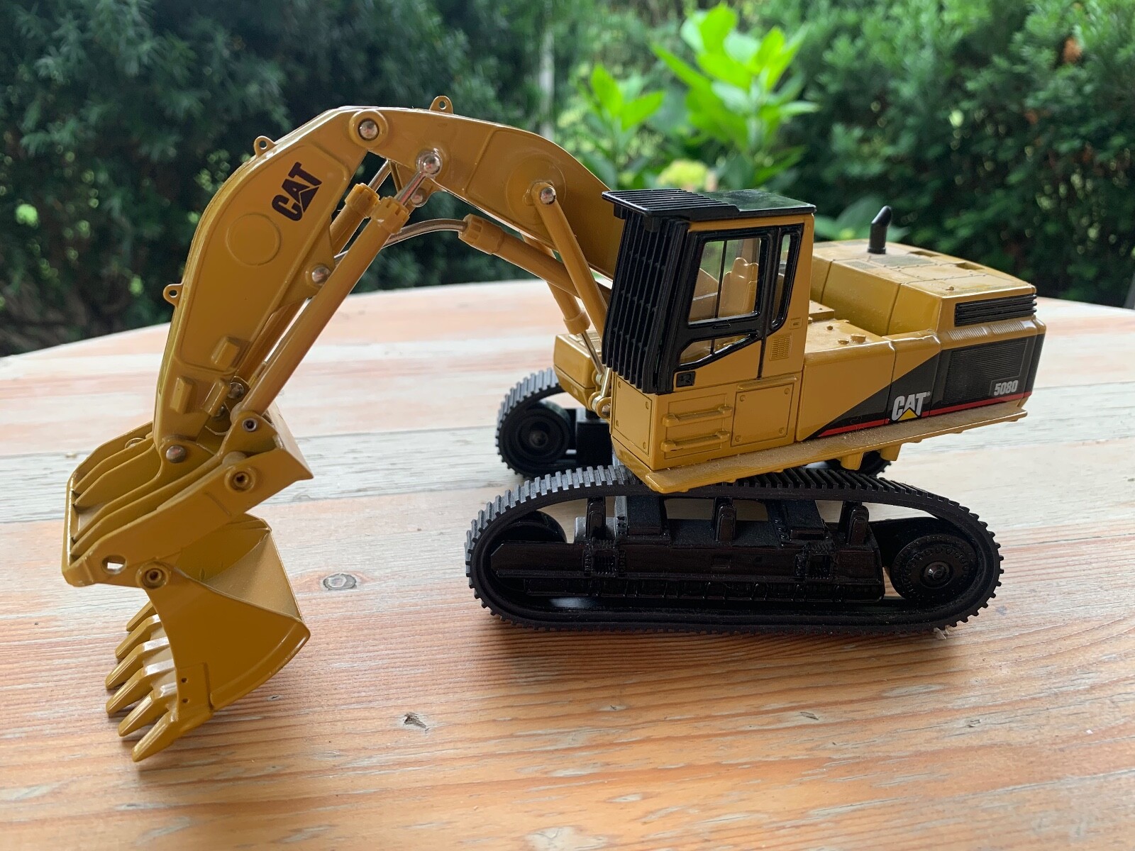 Norscot CAT 5080 Front Shovel 1:50 Scale Die-Cast Model 55004 Caterpillar Box