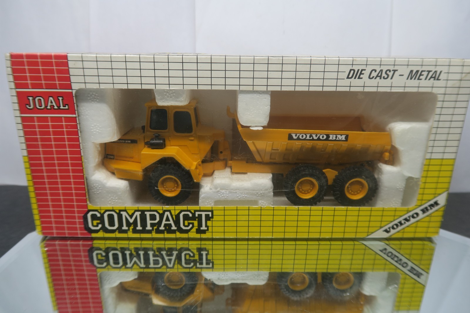 JOAL COMPACT #231 1/50 SCALE VOLVO BM 5350 ARTICULATED DUMP TRUCK UNUSED W/BOX!