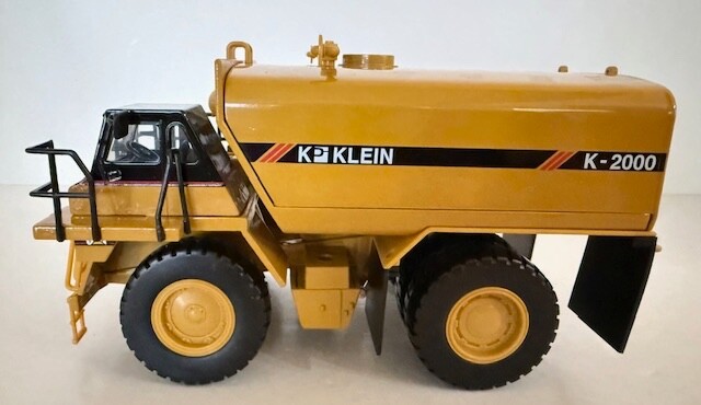 1:50 Caterpillar 777D Klein Water Tank Truck Diecast Model By Norscot