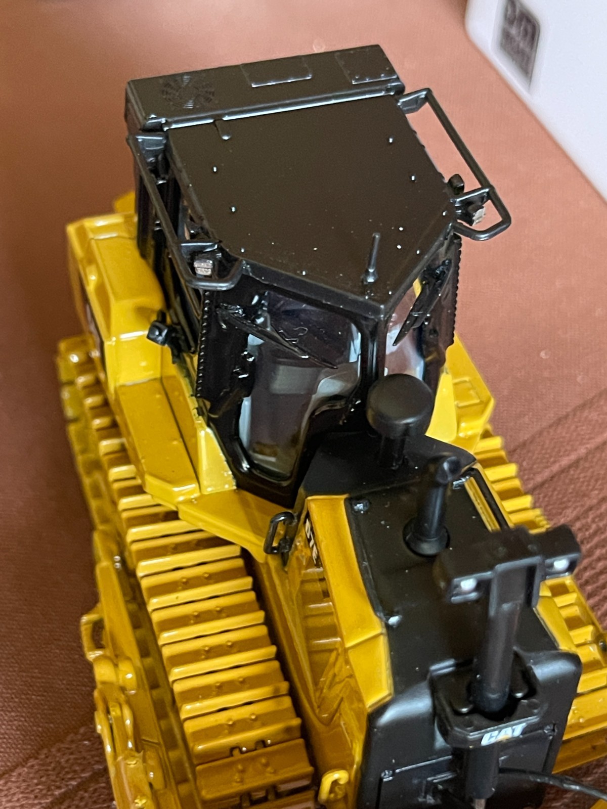 DM Cat D7E Track-Type Tractor Pipeline Configuration Diecast Master 85555 1:50