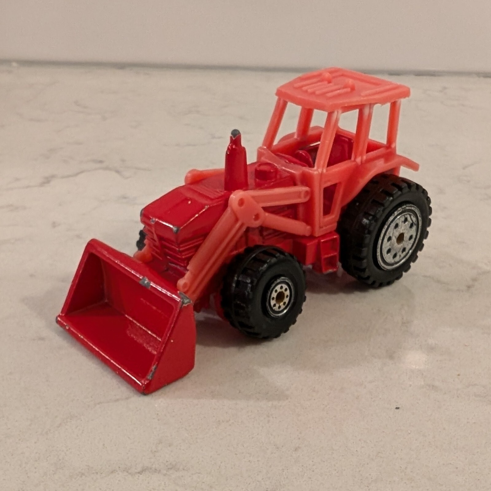 Vintage 1993 Hot Wheels Power Plower Tractor 1:64 #2075 red diecast