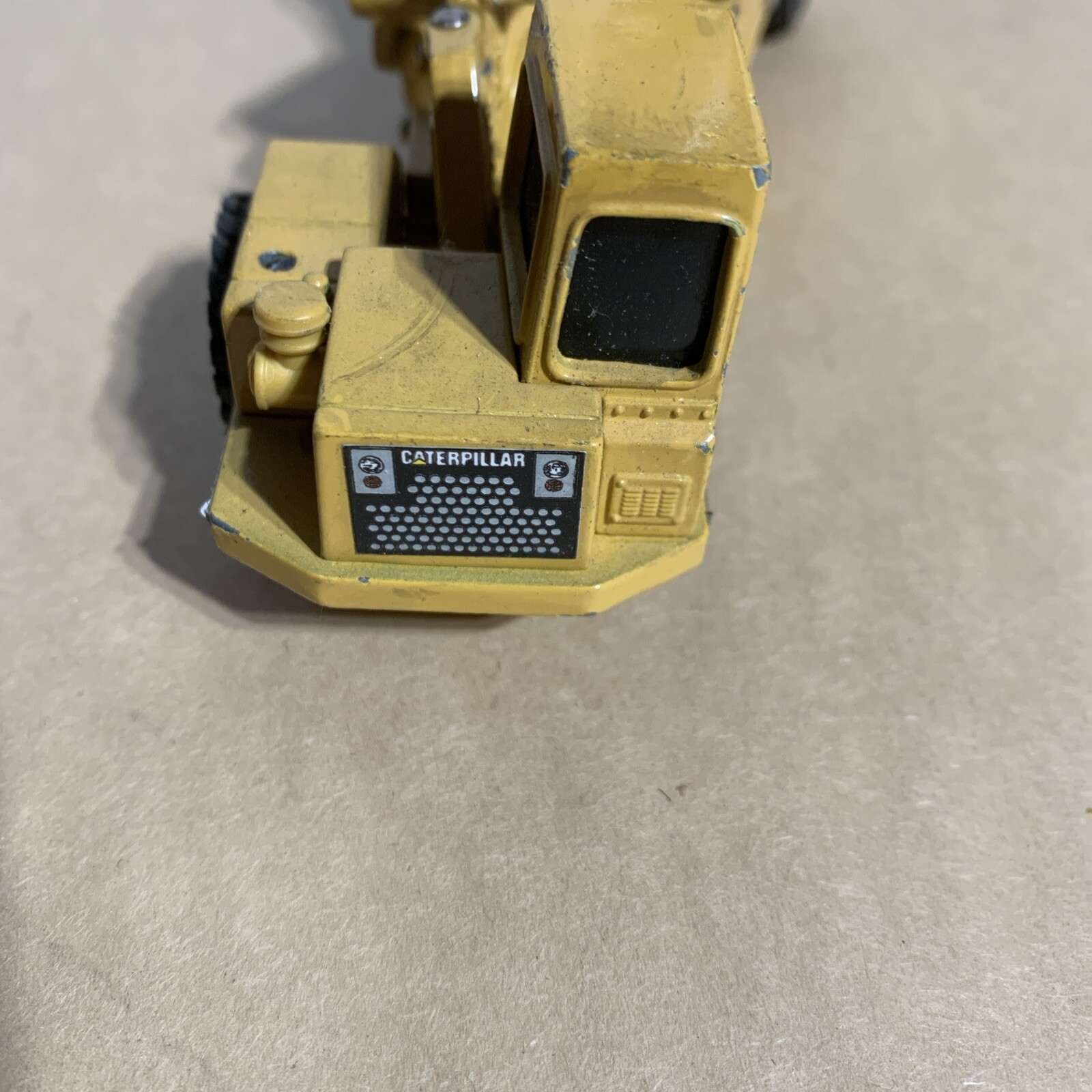 Ertl CAT 613C Wheel Tractor Elevating Scraper Die-Cast