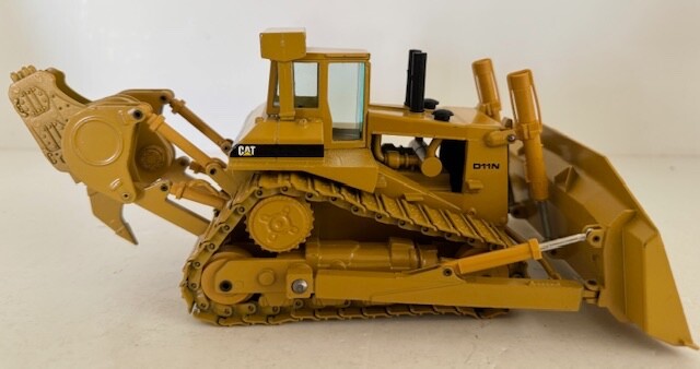 1:50 Caterpillar D11N Dozer Metal Tracks with Impact Ripper By Conrad #2854