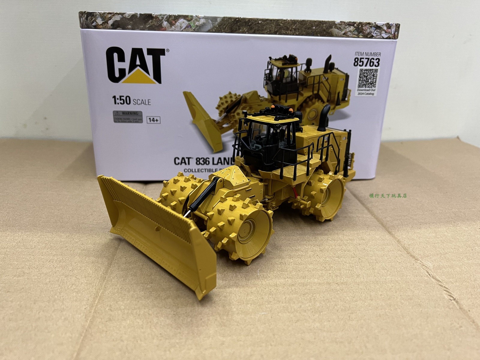 DM 1:50 CAT 836 Caterpillar Landfill Compactor Alloy Forklift Model 85763