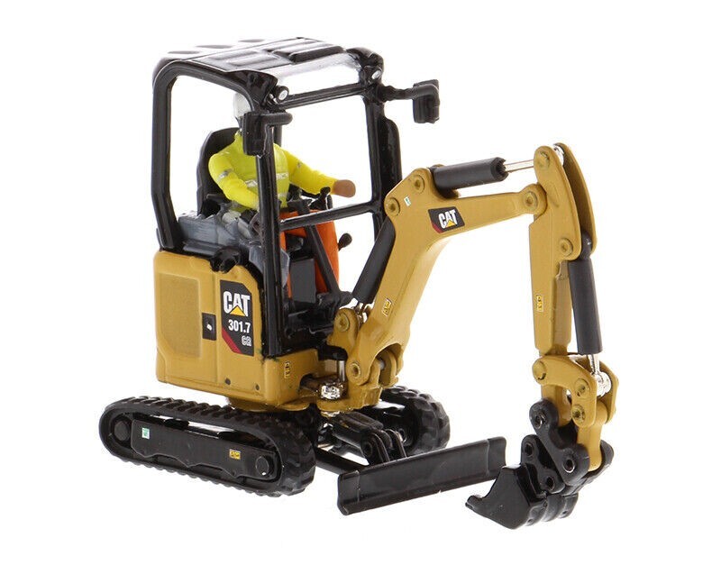 1/50 CAT Caterpillar 301.7 CR Diecast Masters 85597 Mini Hydraulic Excavator Car