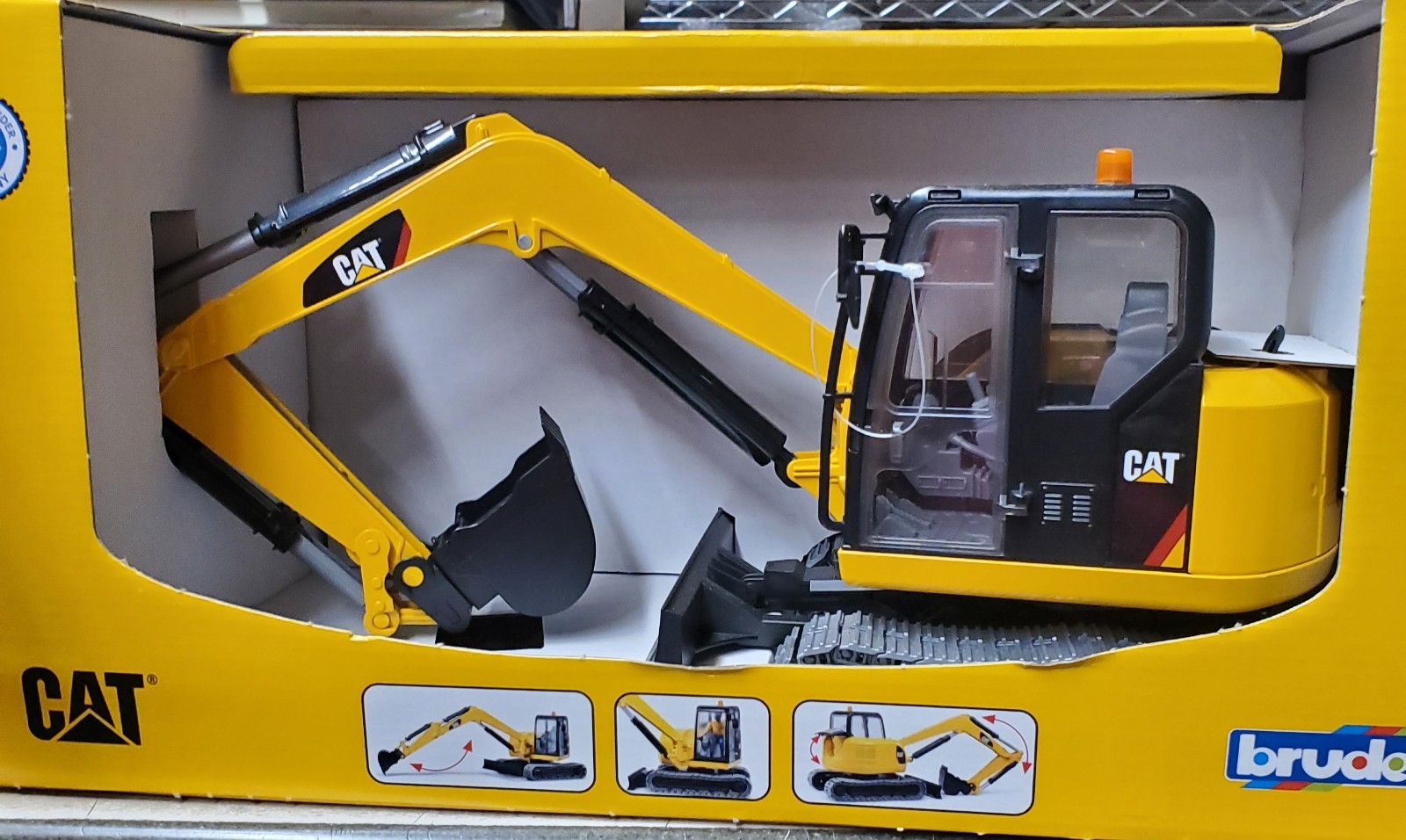 BRUDER 02457 CAT MINI EXCAVATOR