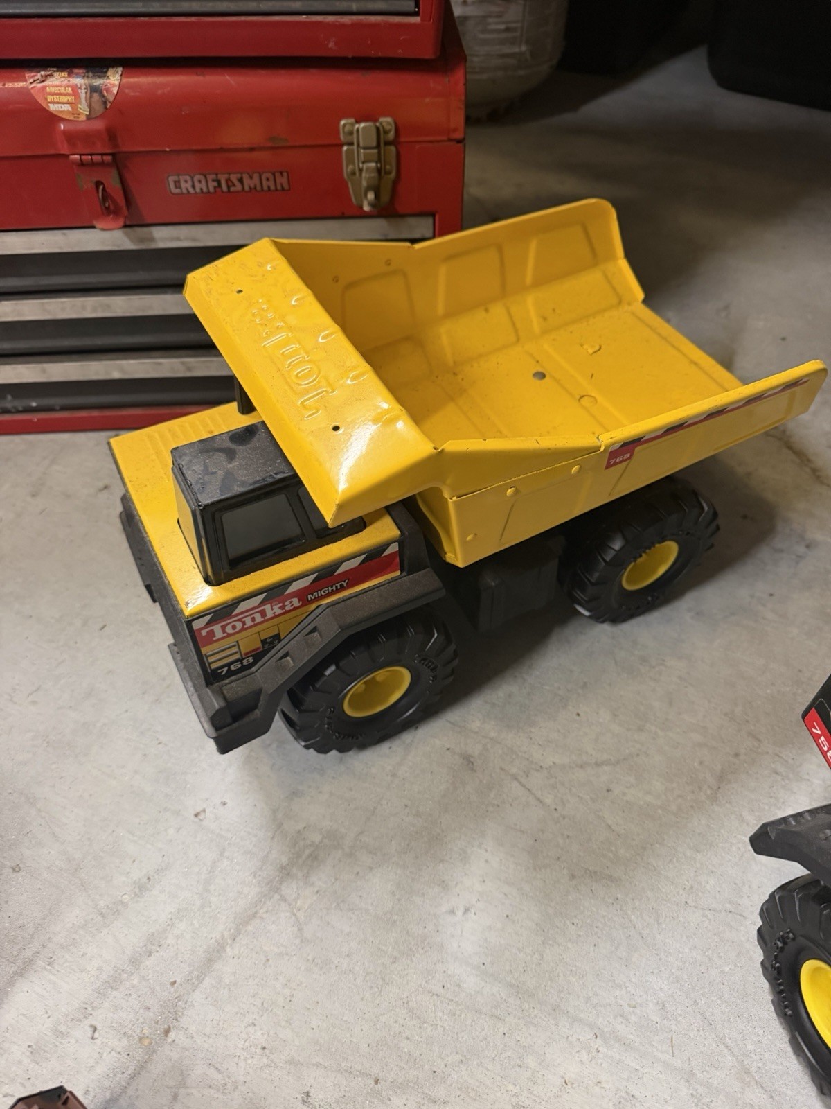 Tonka Mighty 768 (MPN 768) Dump Truck Construction Vehicle – Yellow/Black