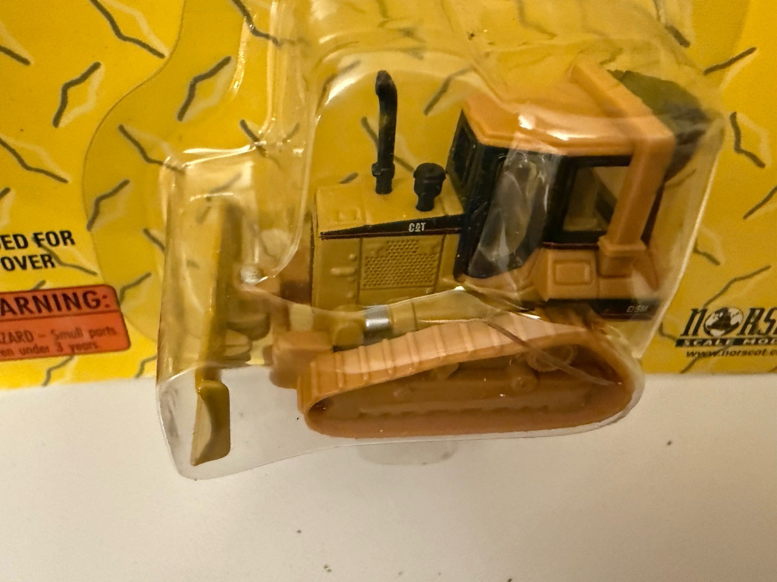 2 Norscot CAT D5M TRACK-TYPE TRACTOR & 950G Wheel Loader 1:87 Diecast 2005 NEW