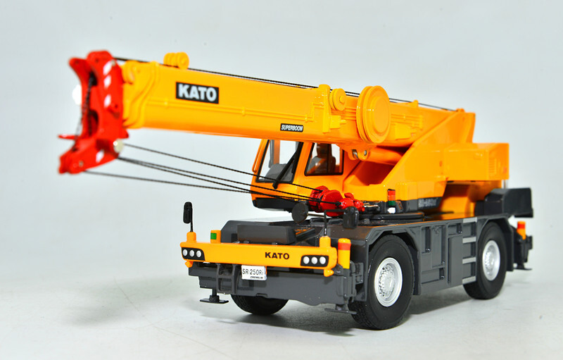 1/50 scale KATO SR-250Ri Premium Roughter Rough Terrain Off road Crane DieCast