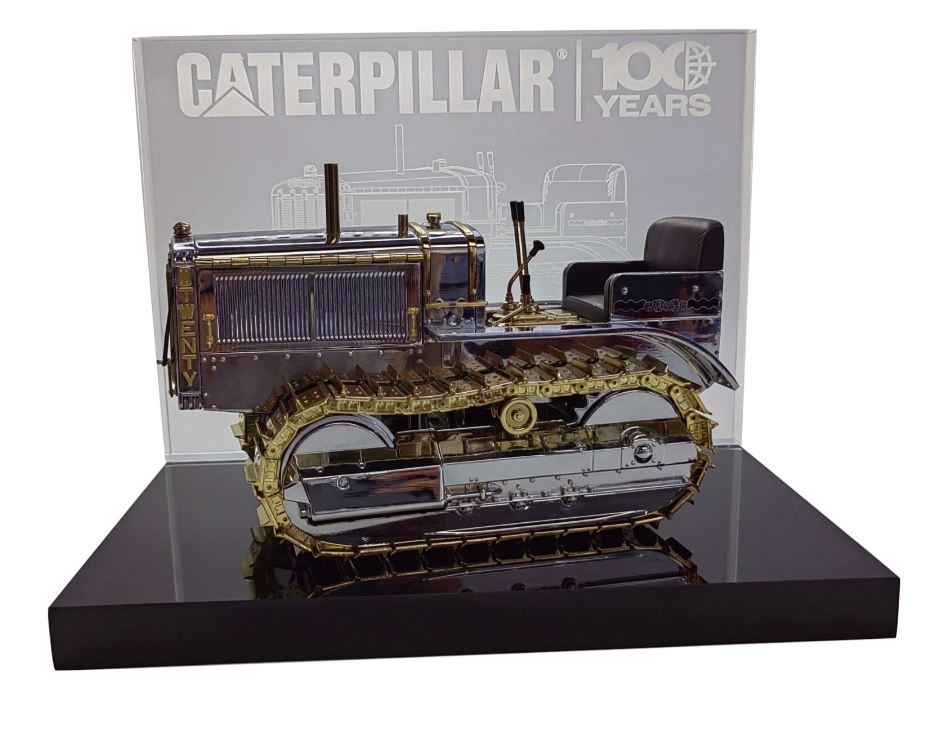 DIECAST MASTERS – Toro CATERPILLAR D8 Gold – 1/16 – DCM85760