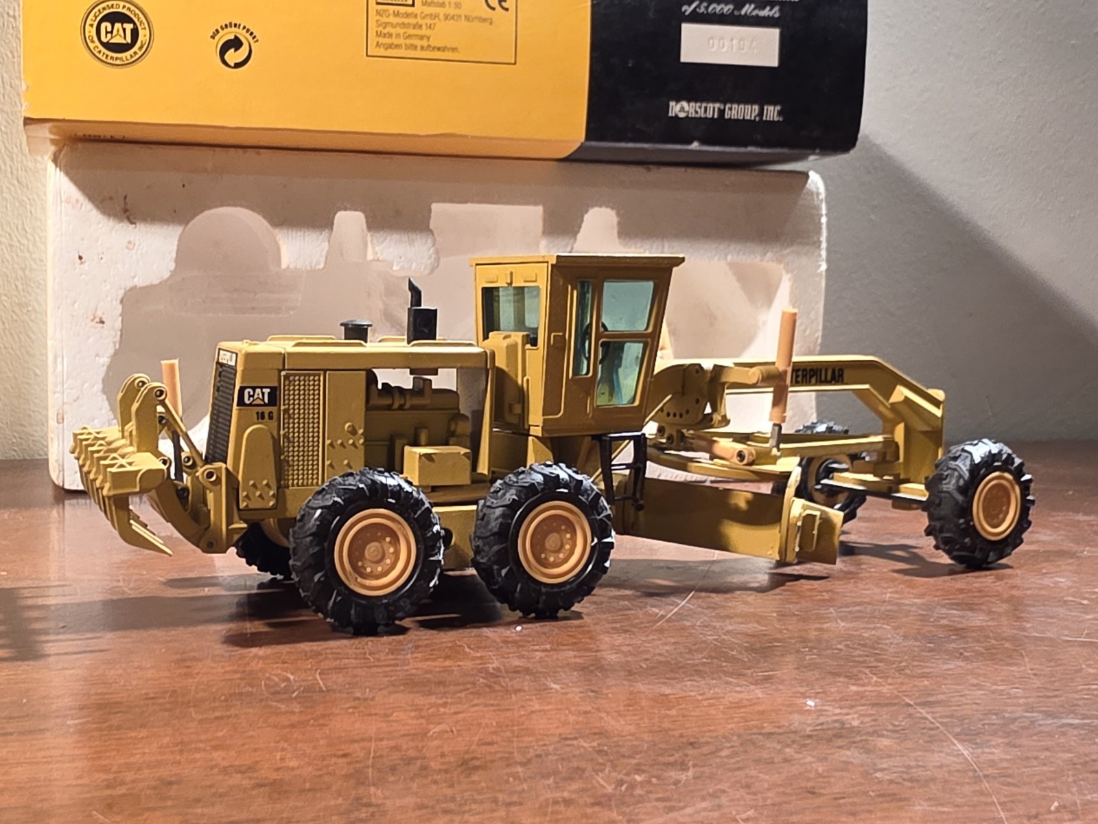 NZG 387 Caterpillar Diecast CAT 16G Motor Grader 1/50 SCALE LIMITED EDITION #194