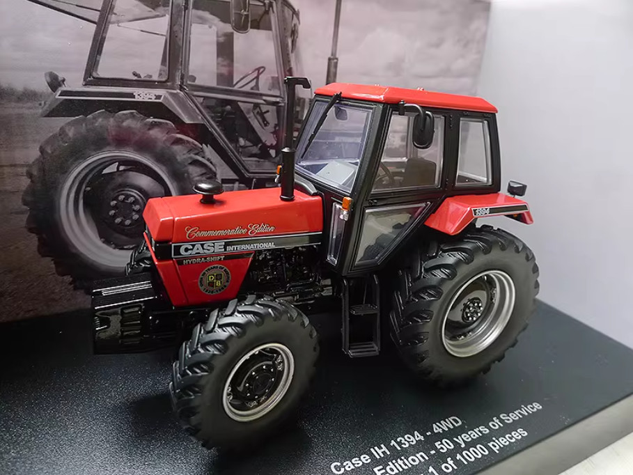 1:32 UH CASE Insternational 1394 Tractor Farm Vehicles Machinery Diecast Model