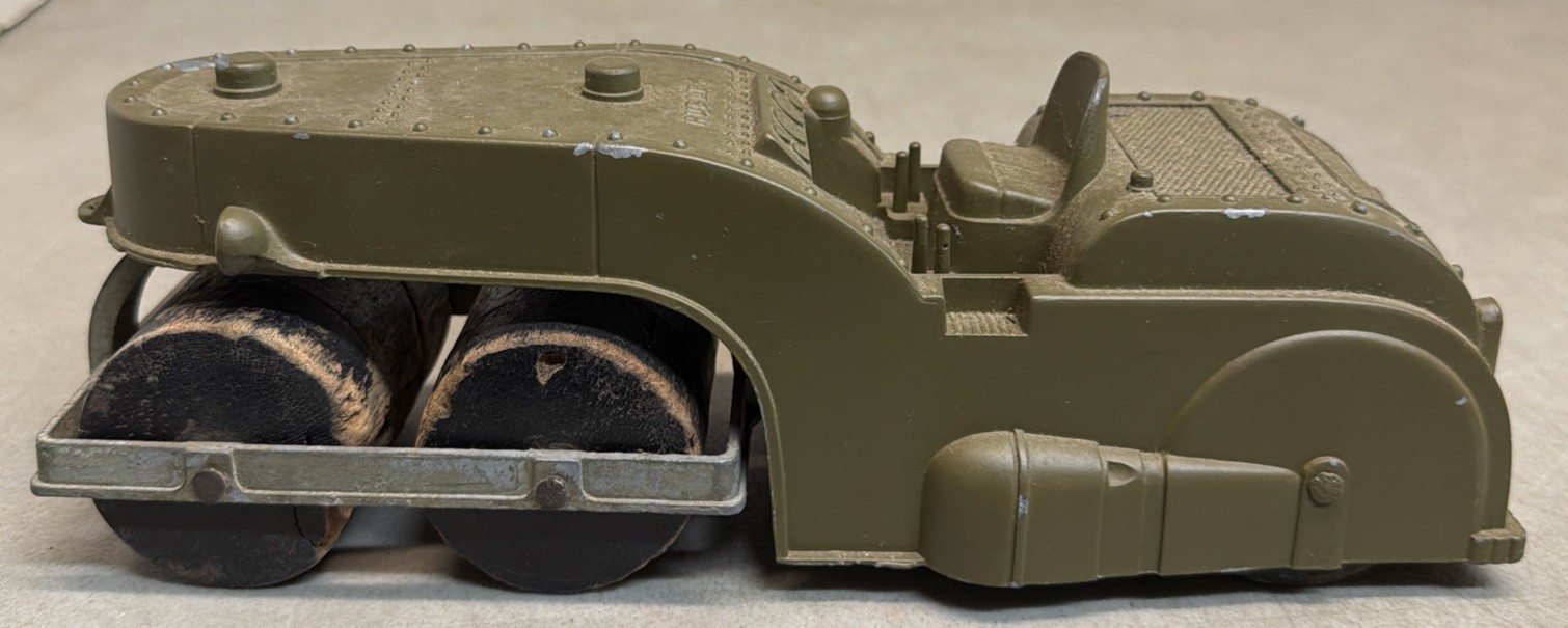 VINTAGE HUBLEY KIDDIE TOYS MILITARY ASPHALT ROLLER Die Cast 10” Long Green Army