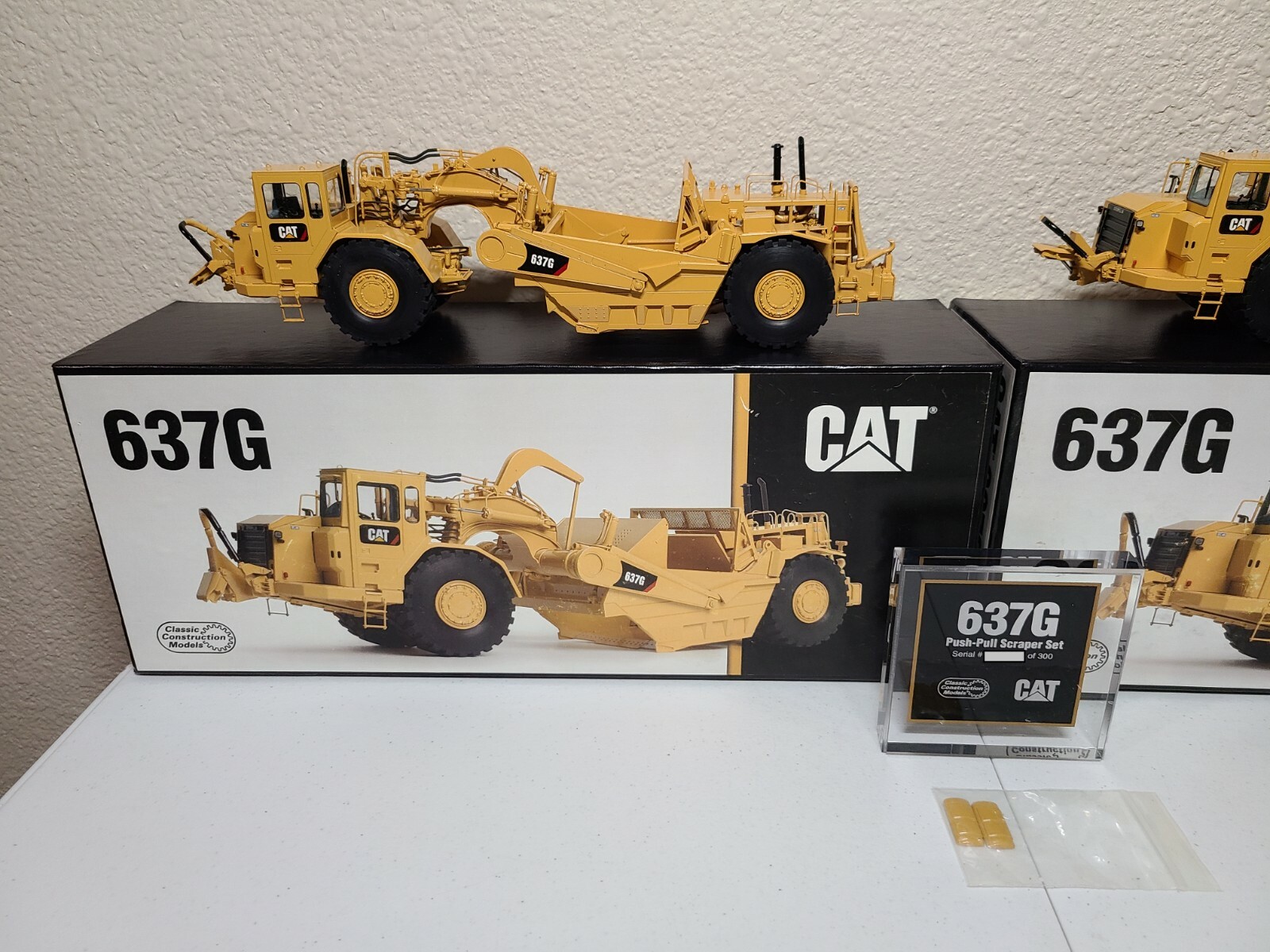 Caterpillar Cat 637G Push-Pull Scraper Set – Yellow – CCM Brass 1:48 Scale New