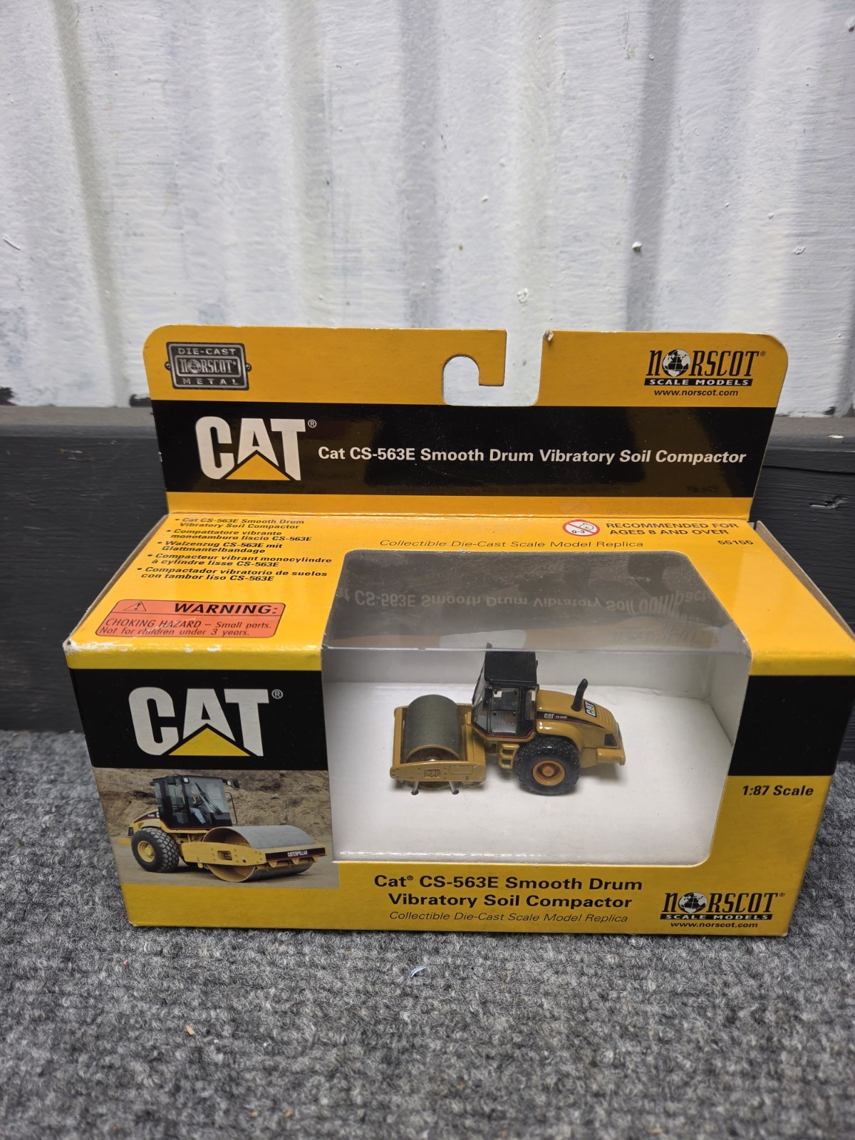 1:87 Scale Norscot CAT CS-563E Smooth Drum Vibratory Soil Compactor Caterpillar
