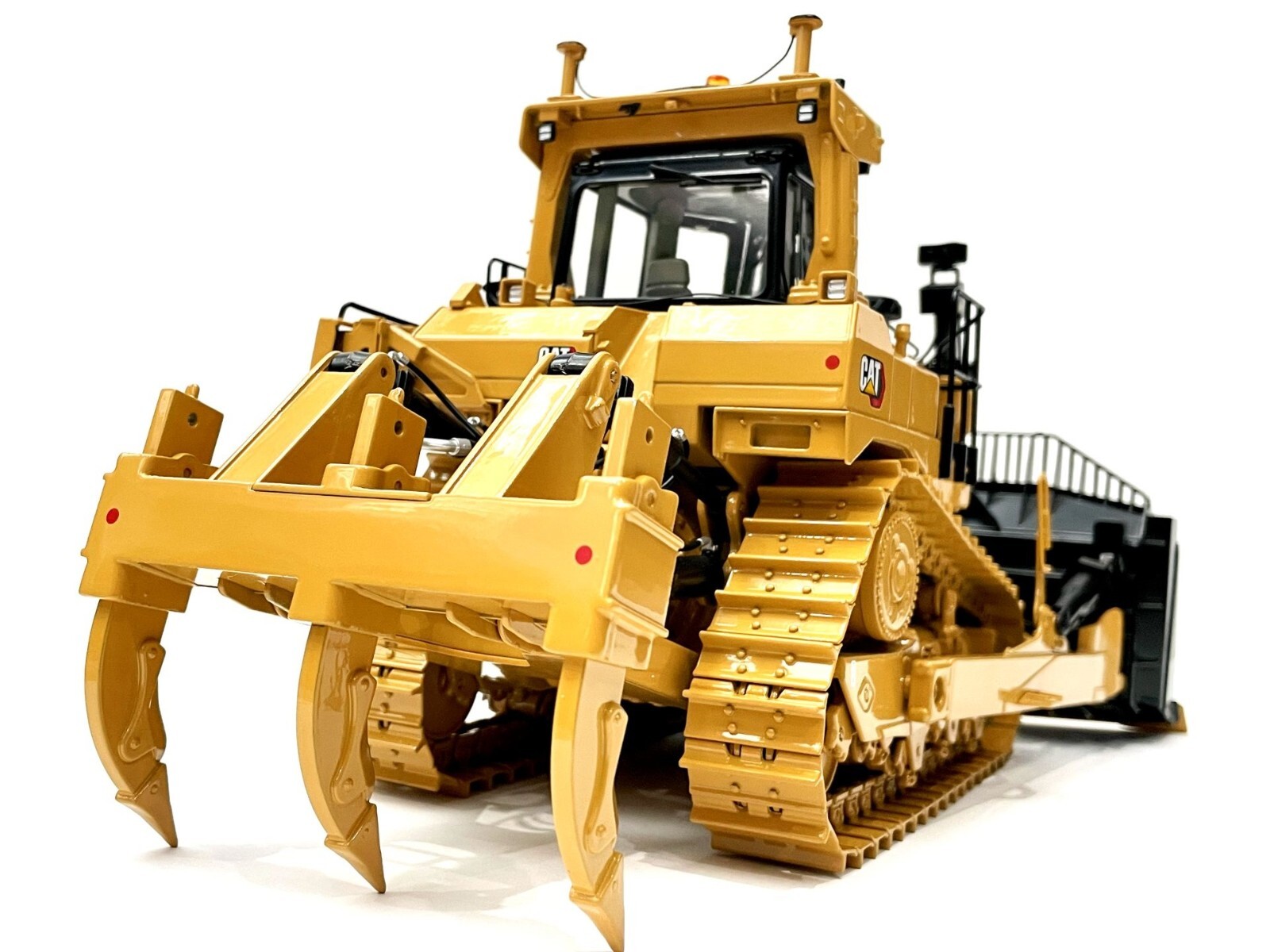Caterpillar Cat D9 Dozer U-Blade Multi-Shank Ripper – CCM 1:24 Scale Model New