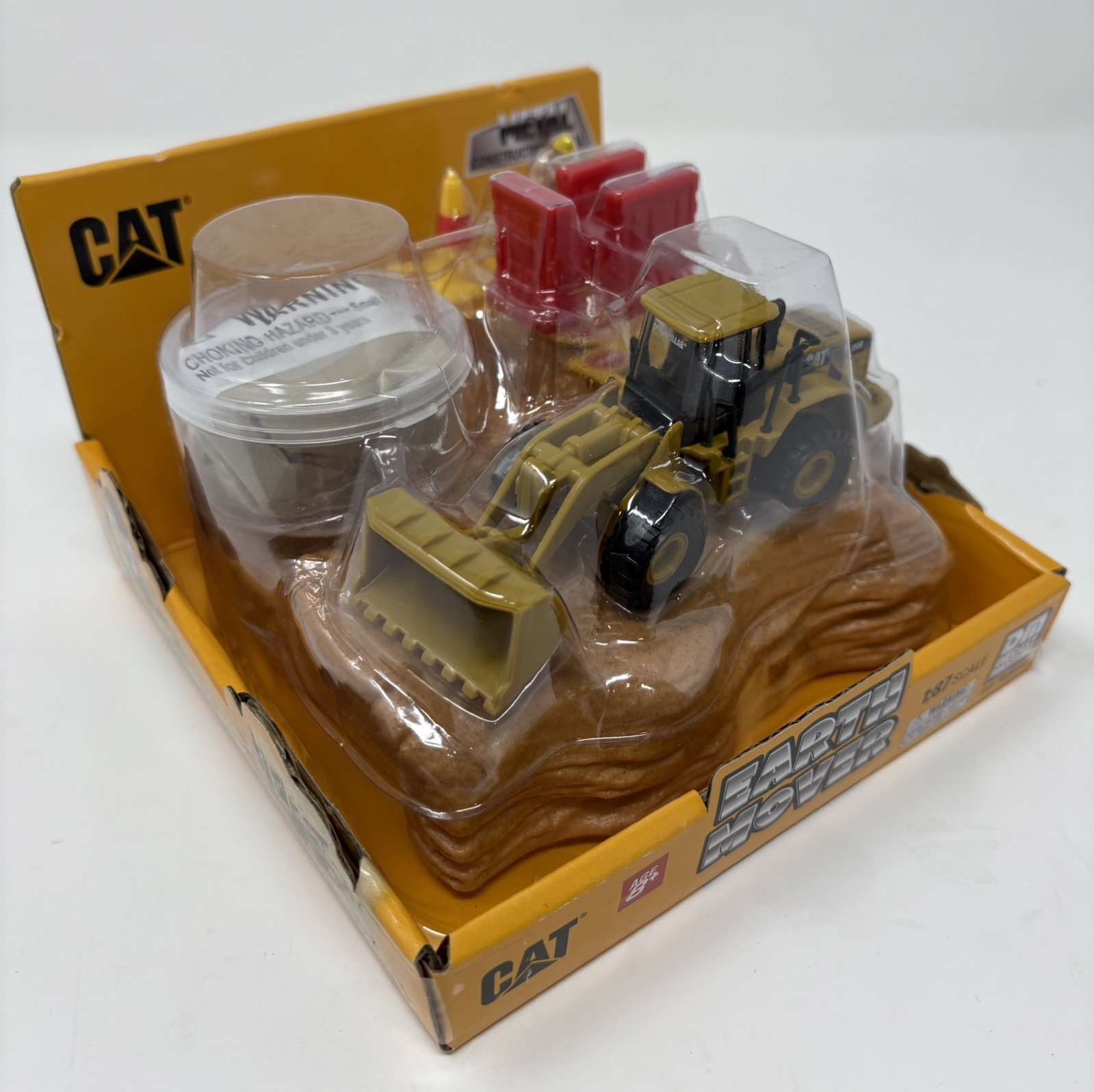 CAT Diecast Masters 1/87 Earth Mover Play Set Cat 950G Wheel Loader 84553 NEW
