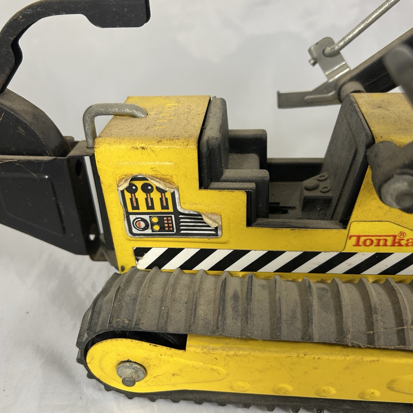 Vintage Tonka Metal Track Loader Backhoe Bulldozer Black Bucket Toy
