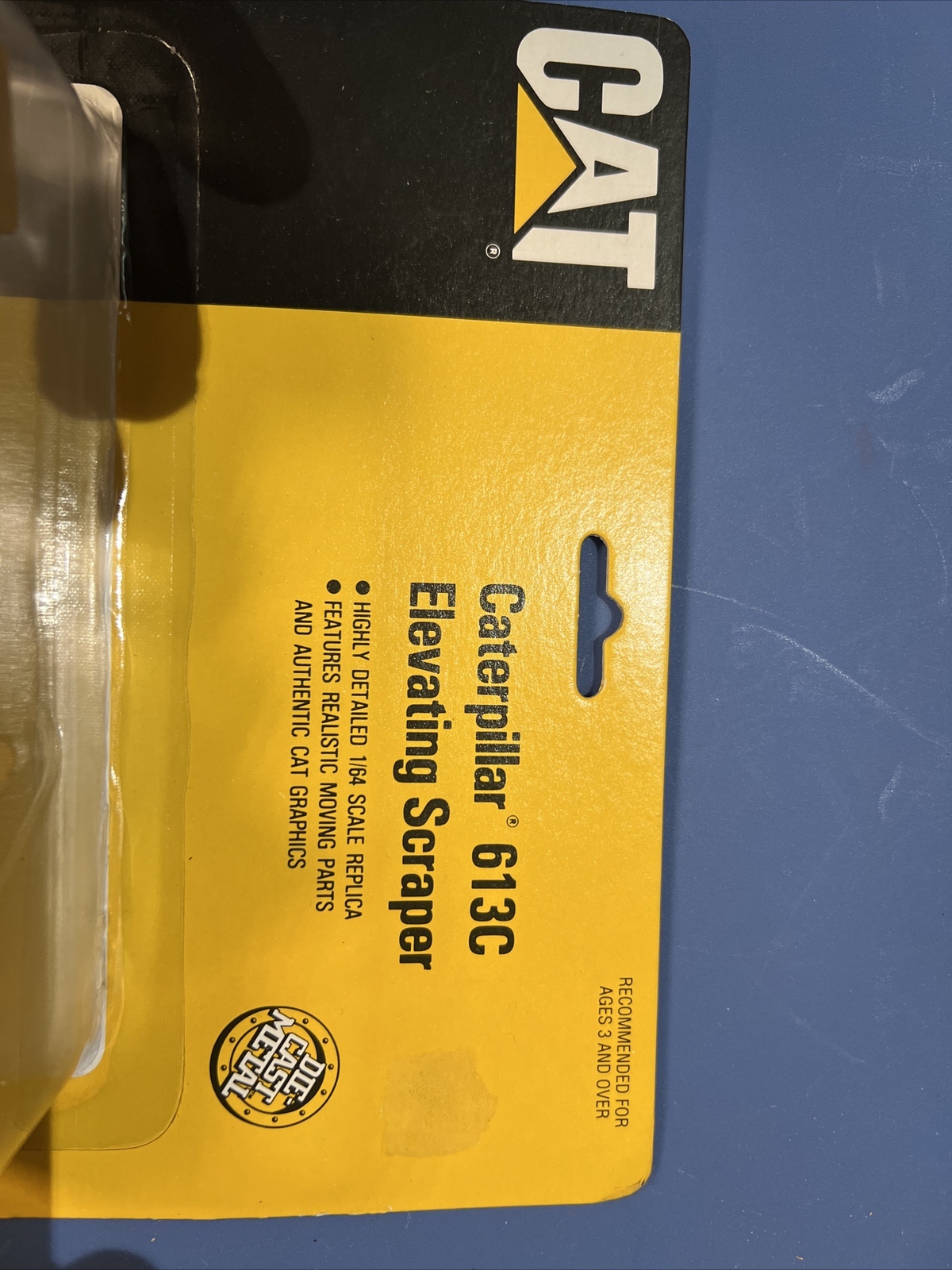 ERTL CAT Caterpillar 613C Elevating Scraper 1/64th scale #2419-new In Pack
