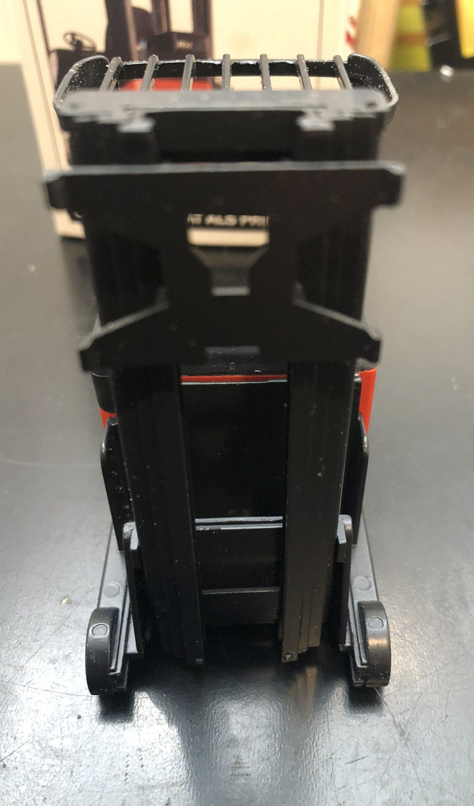 Conrad #2981 Linde R14 Forklift Pallet Truck Diecast Model Boxed – Scale 1:25