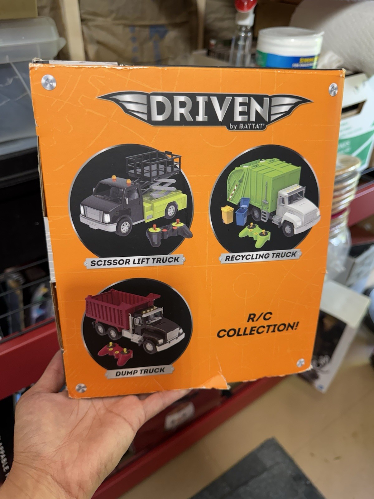 DRIVEN R/C FRONT END LOADER BY BA TTAT