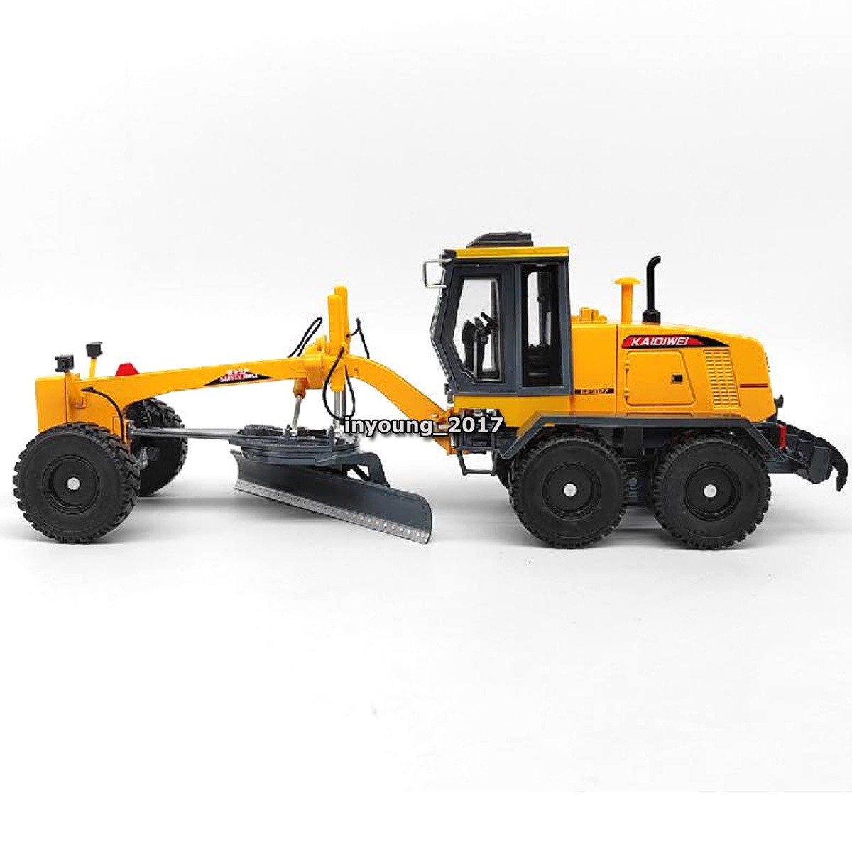 1:35 Grader Truck Model Toy Car Diecast Construction Toys Vehicle for Boys Kids