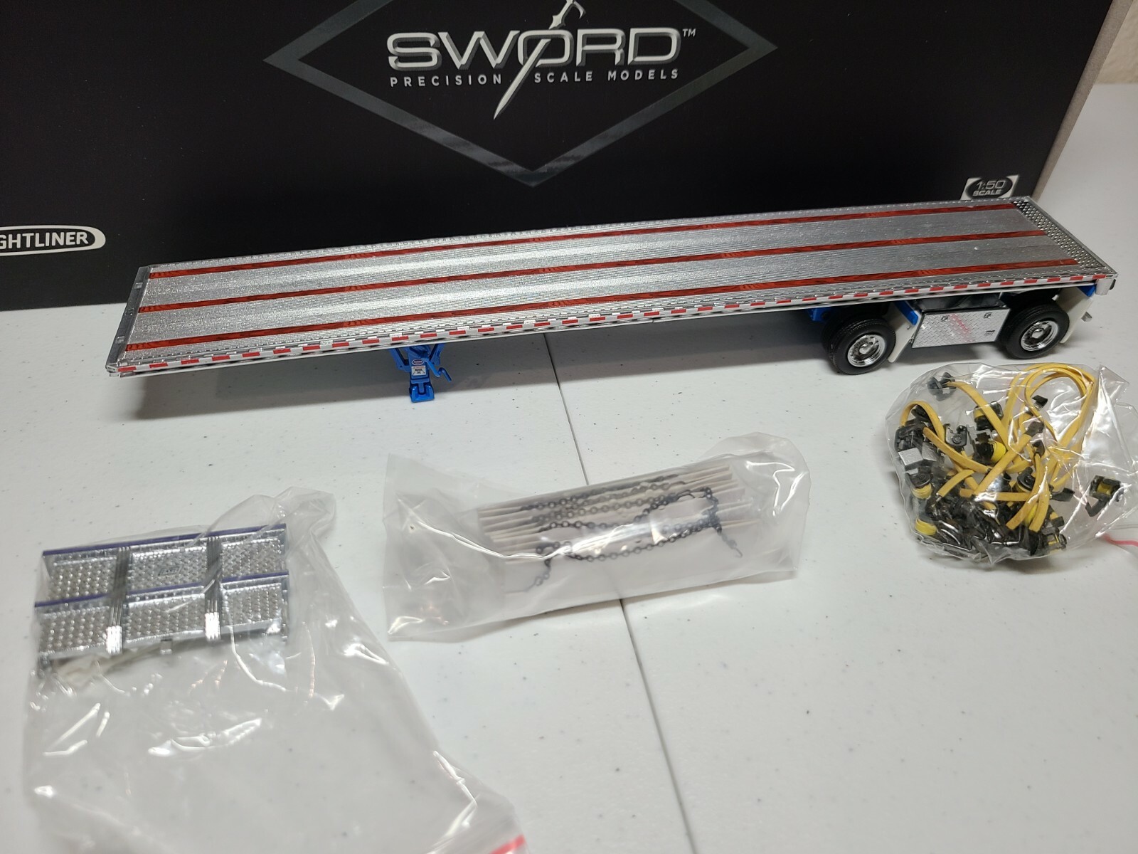 Freightliner Century Truck with East Flatbed Trailer White Sword 1:50 Scale New