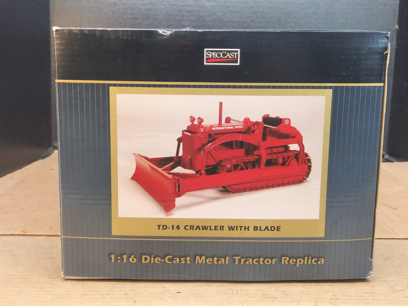 SpecCast International Harvestor IH TD-14 Crawler w Blade 1/16 #ZJD 1757 ca 2014
