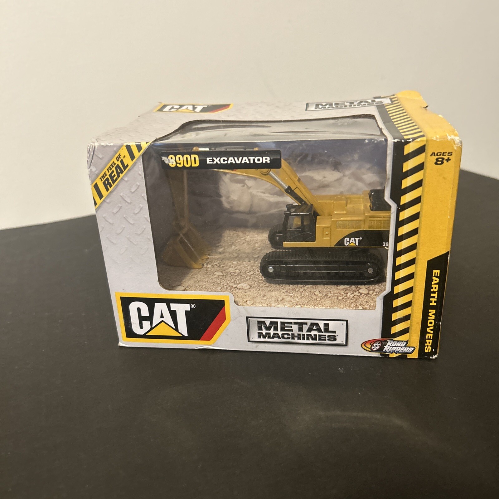 CAT 390D Excavator Metal Machines Diecast 1:87 Scale by Toy State – New
