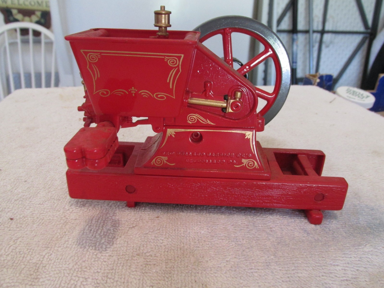1/8 SCALE NEW HOLLAND 100TH ANNIVERSARY ENGINE
