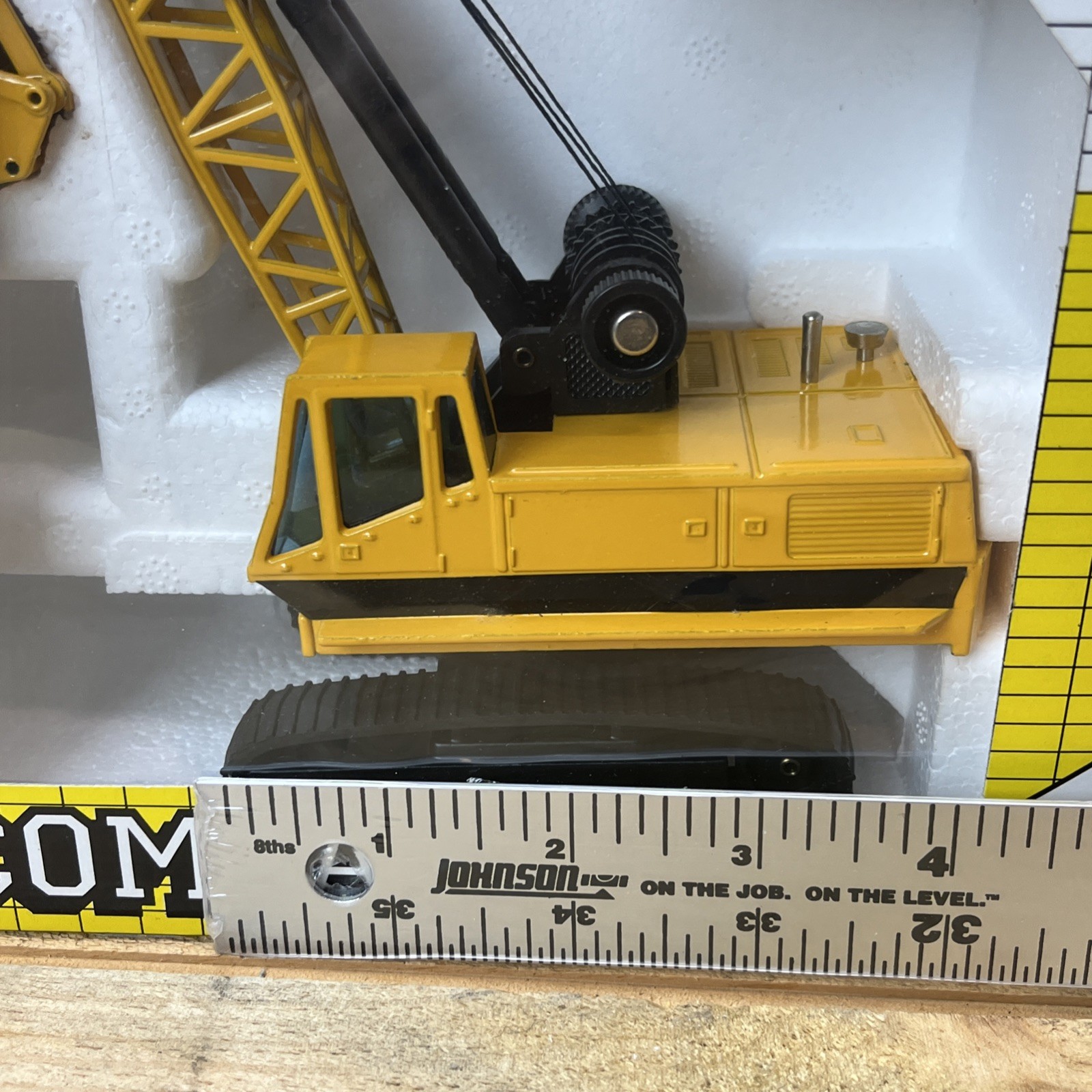 Joal Compact Caterpillar Digging Crane #225 Diecast 1/70 Scale Spain NEW