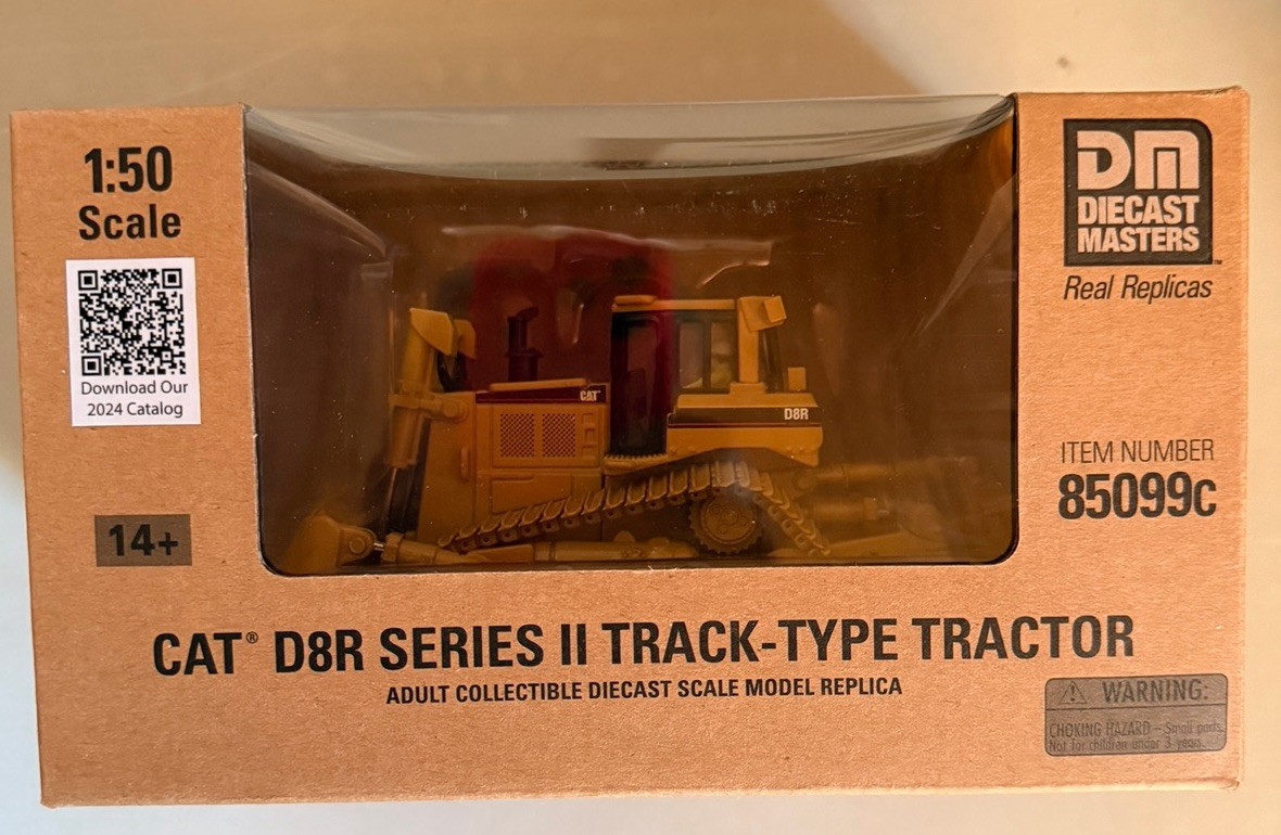 Sealed Diecast Masters 85099C CAT D8R Dozer Track Type Tractor Core Classic 1:50