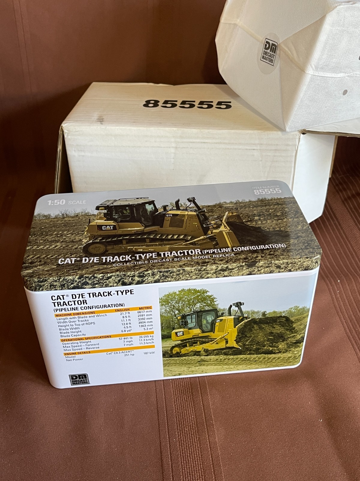 DM Cat D7E Track-Type Tractor Pipeline Configuration Diecast Master 85555 1:50