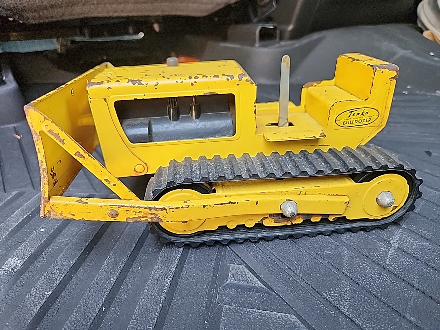 Vintage 1961 Tonka Toy Construction Bulldozer Dozer Pressed Steel Spread Pack