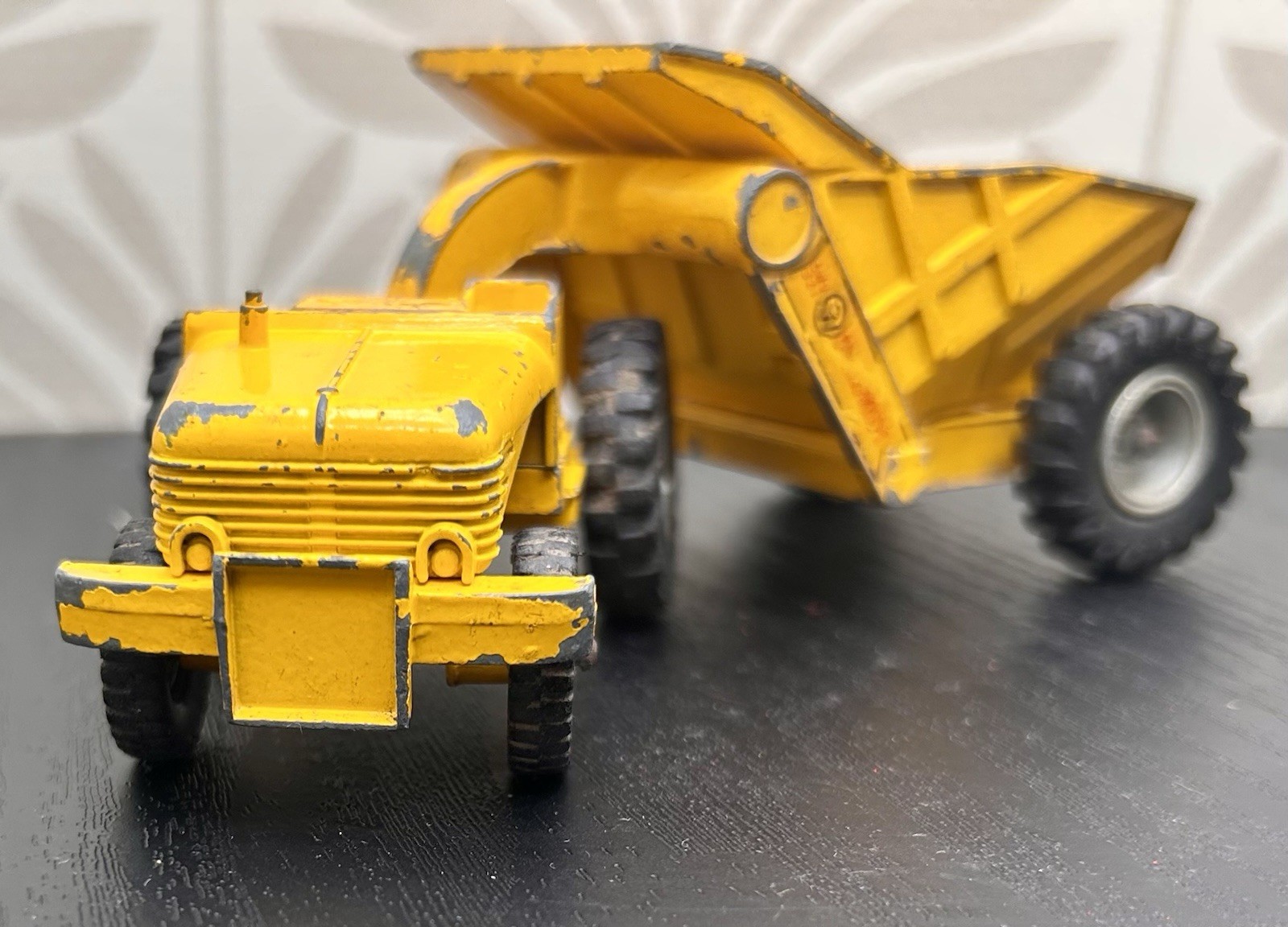 Matchbox King Size No. 7 Curniss-Wright CWD 321 Dump Truck Diecast Yellow