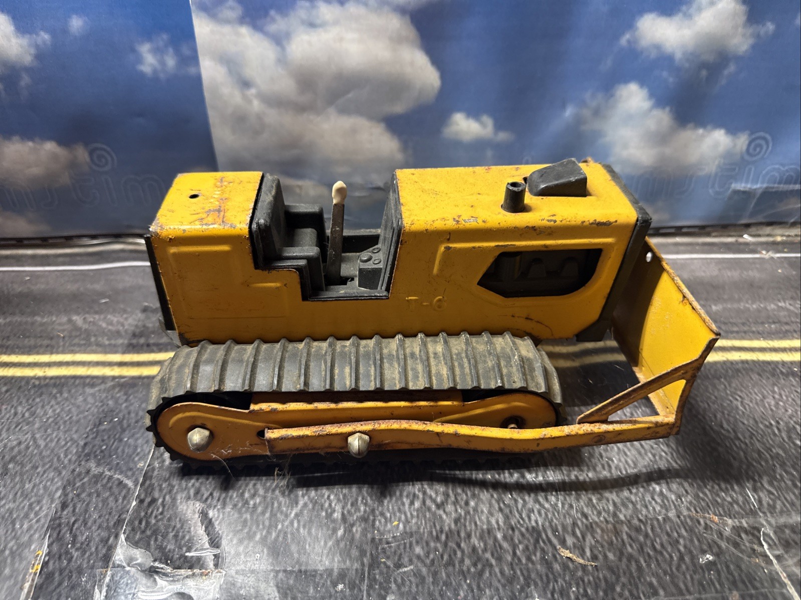 70’s Tonka Yellow T-6 Track Bulldozer Vintage