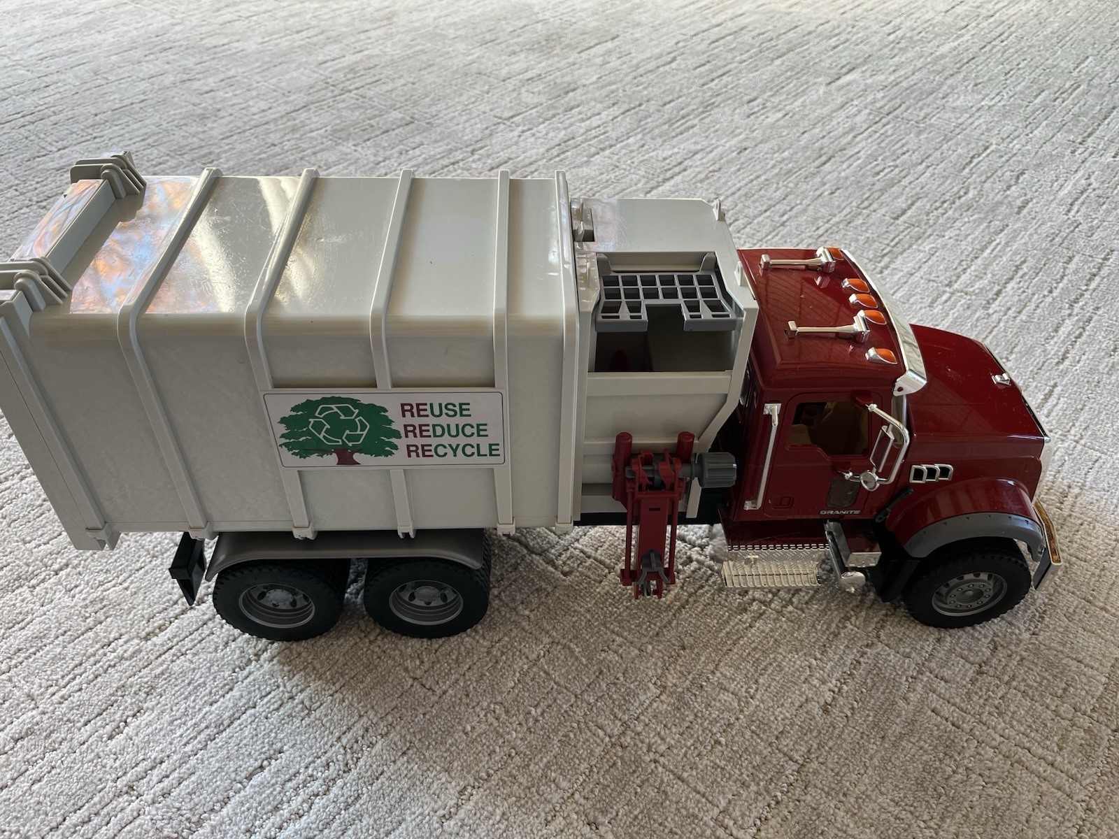 Bruder 02811 MACK Granite Side Loading Garbage/recycle Truck W/ Garbage Man 2007