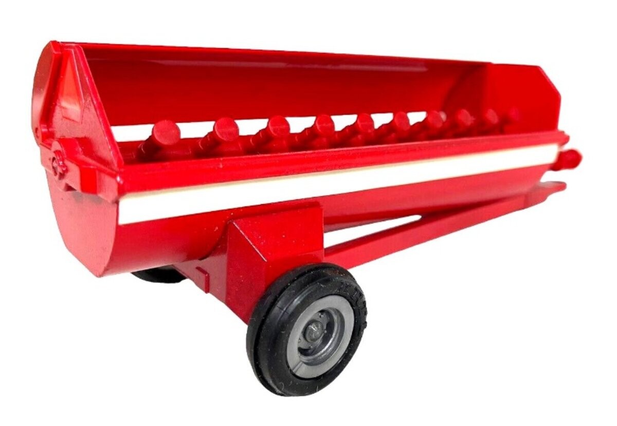 Ertl 659 1:32 Case IH PTO Side Discharge Spreader W/Rotating Beaters DieCast