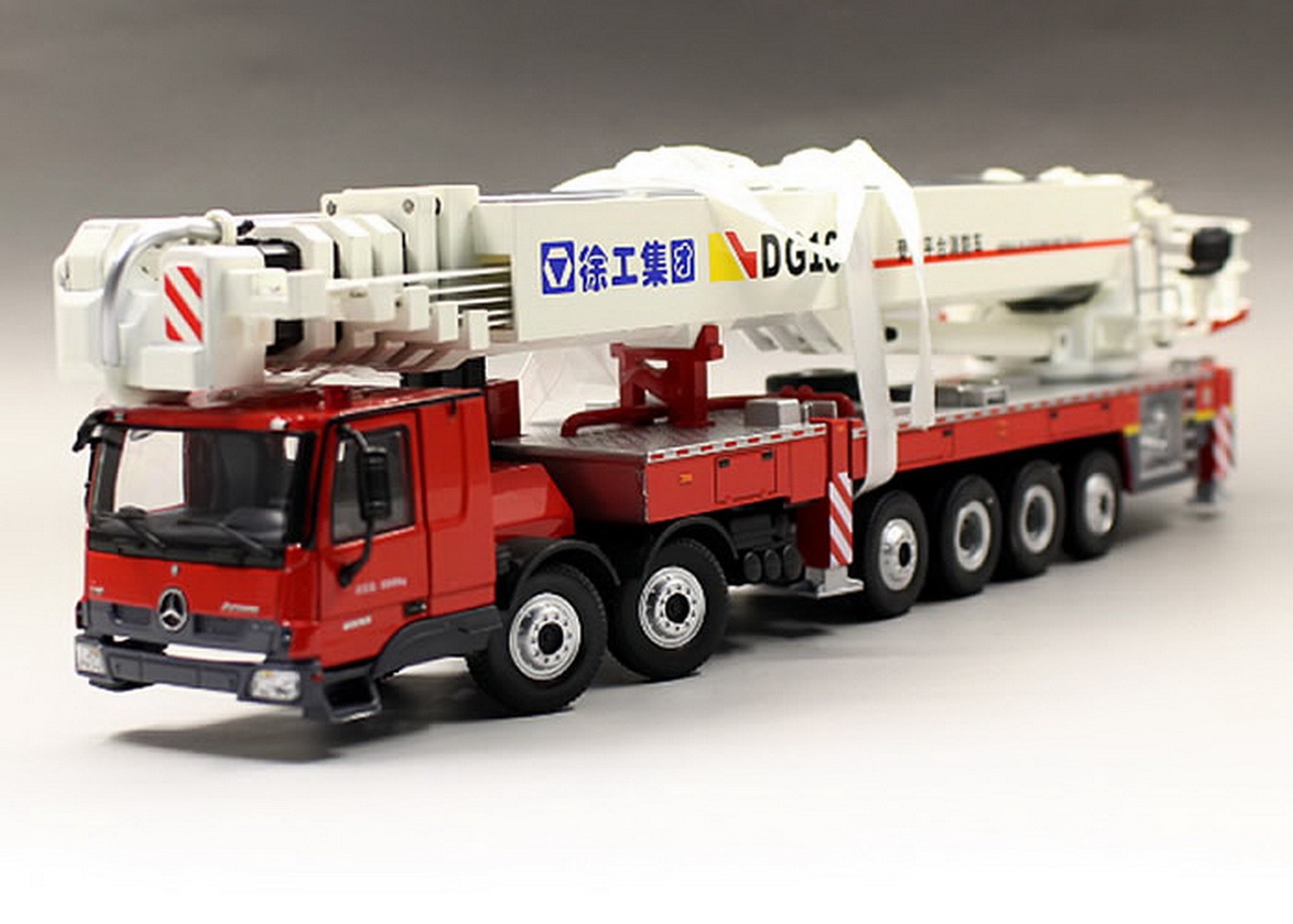 1/50 Scale XCMG DG100 Aerial Platform Mercedes Benz Fire Truck Diecast Model