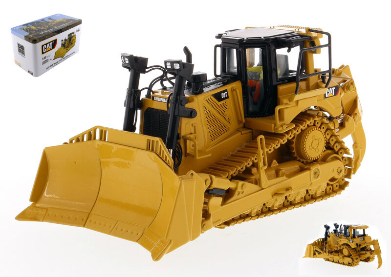 Diecast Master CAT D8T 1:50 Scale Diecast Master Industrial Medium Action Figure