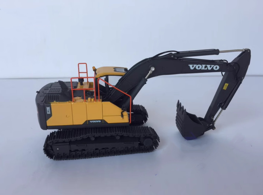1:50 VOLVO EC220E Crawler Hydraulic Excavator Construction Machine Diecast Model